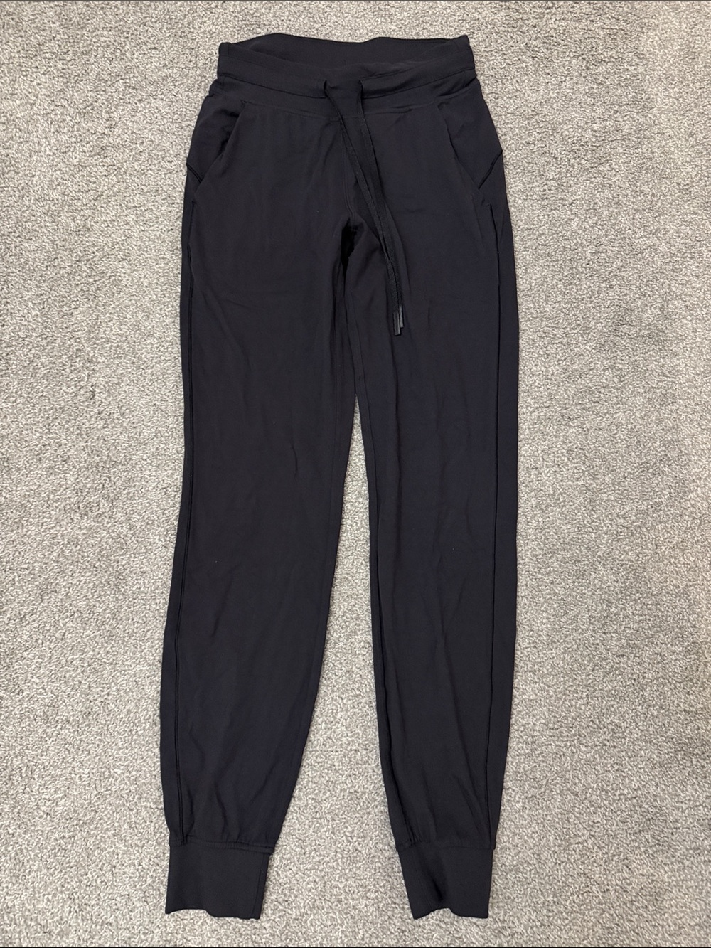 lululemon athletica Black Jogger Pants with pockets size 2